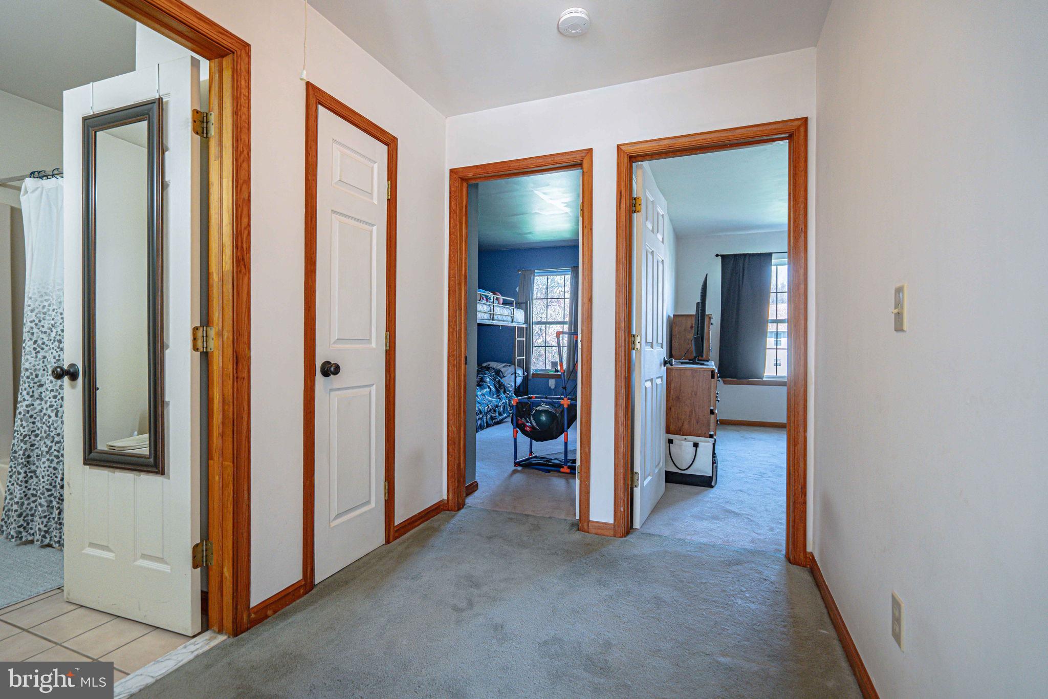 VICTORIA SQUARE - Residential