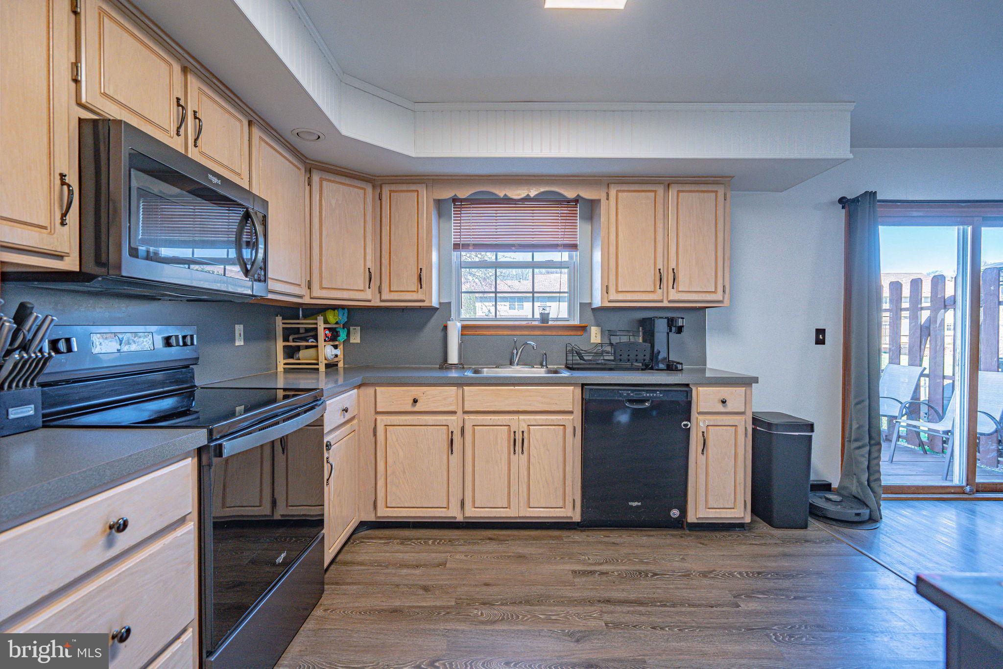 VICTORIA SQUARE - Residential