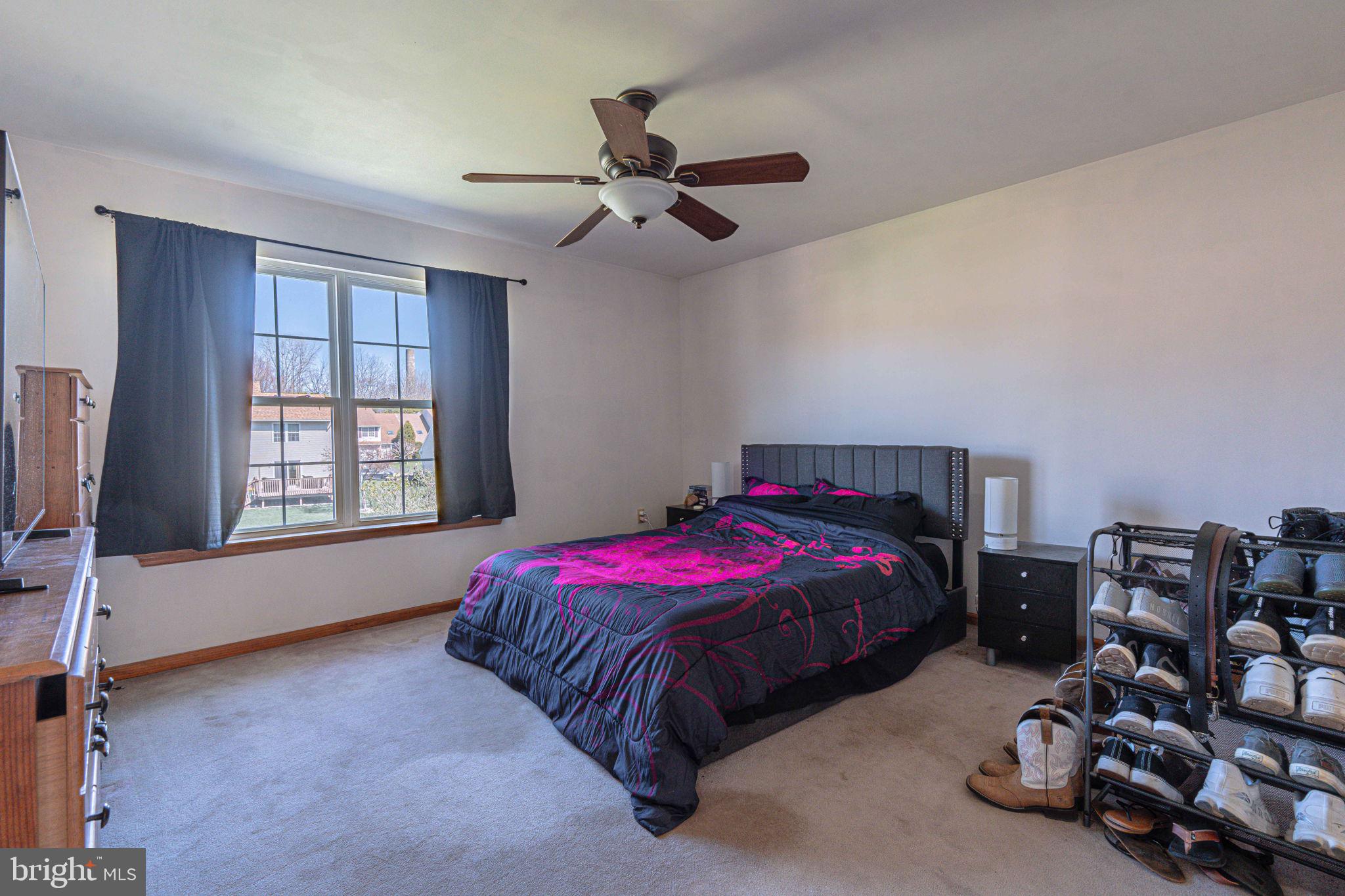 VICTORIA SQUARE - Residential