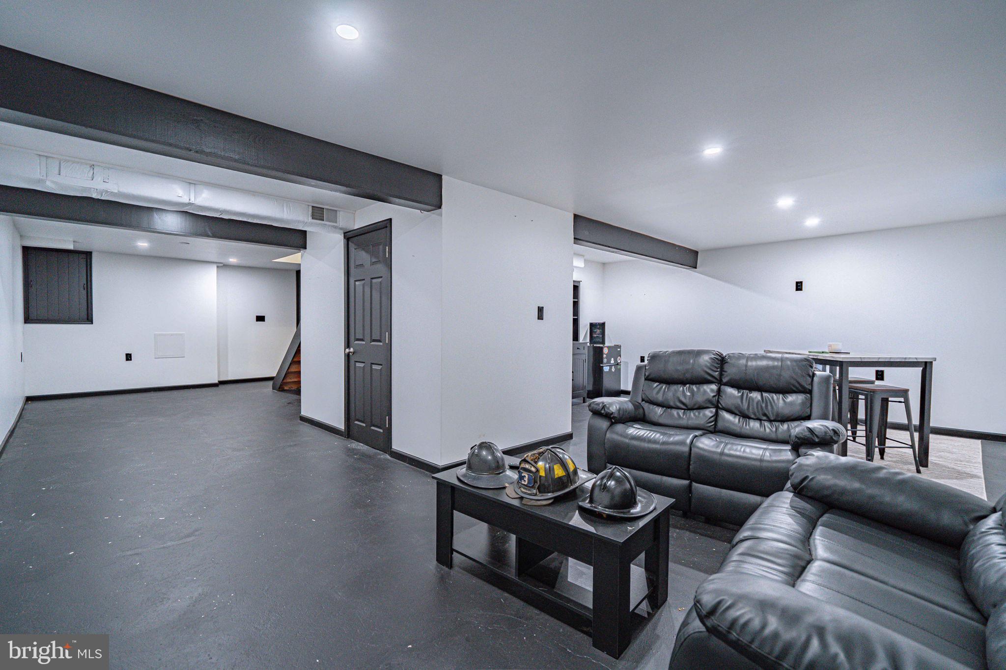 VICTORIA SQUARE - Residential