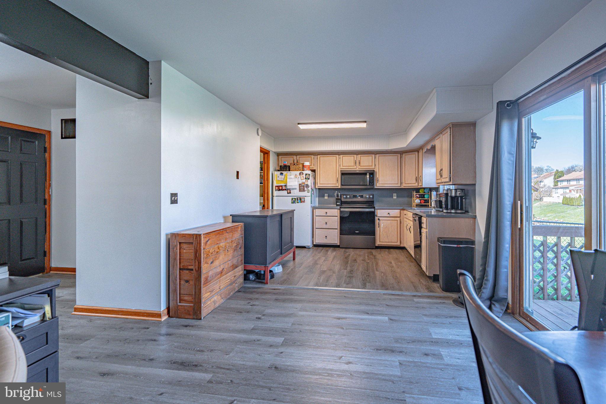 VICTORIA SQUARE - Residential