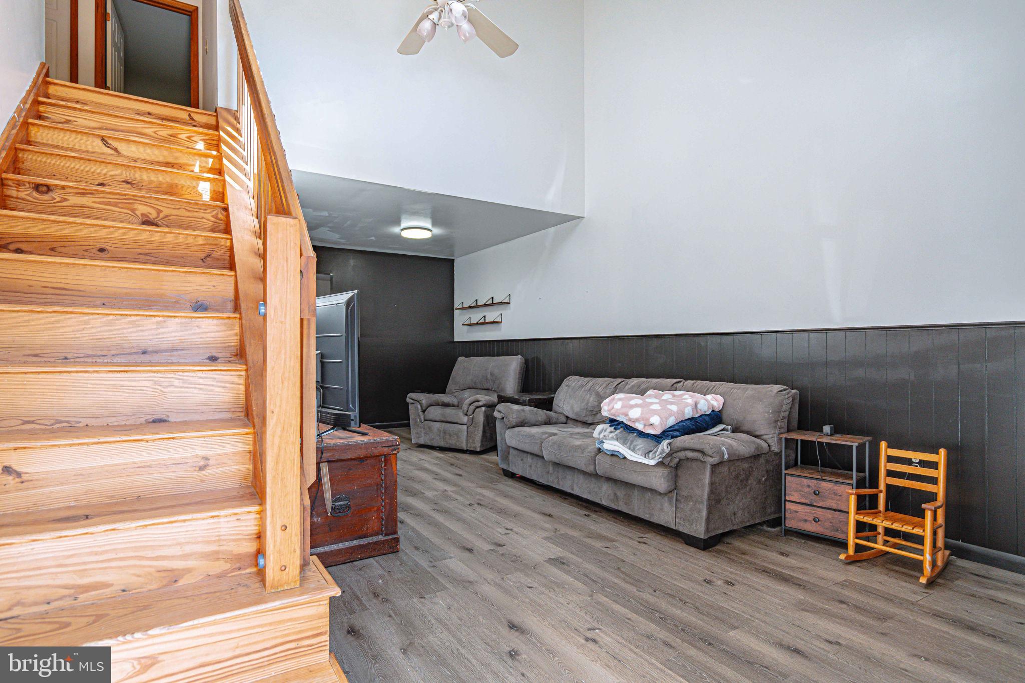 VICTORIA SQUARE - Residential