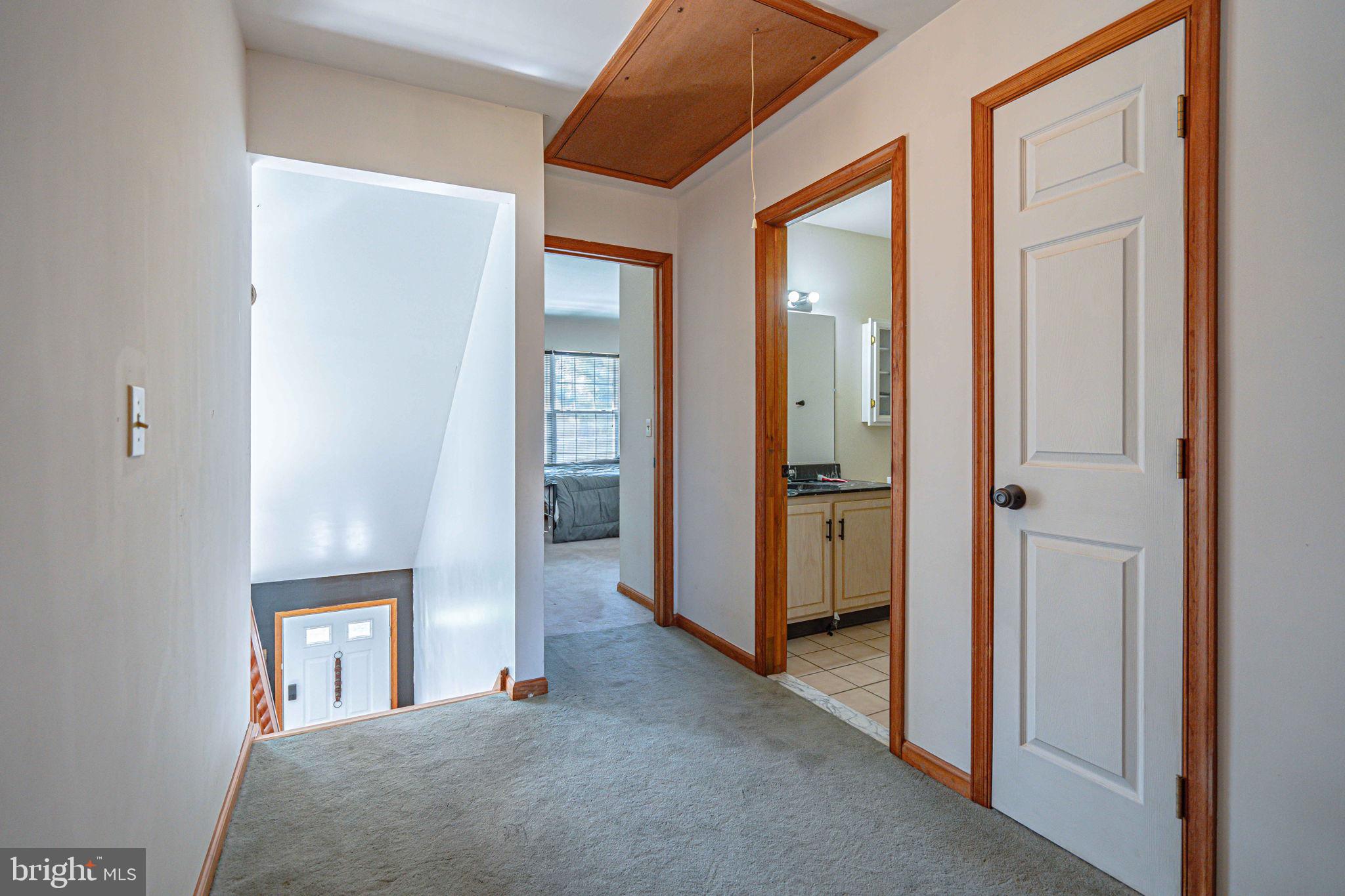 VICTORIA SQUARE - Residential