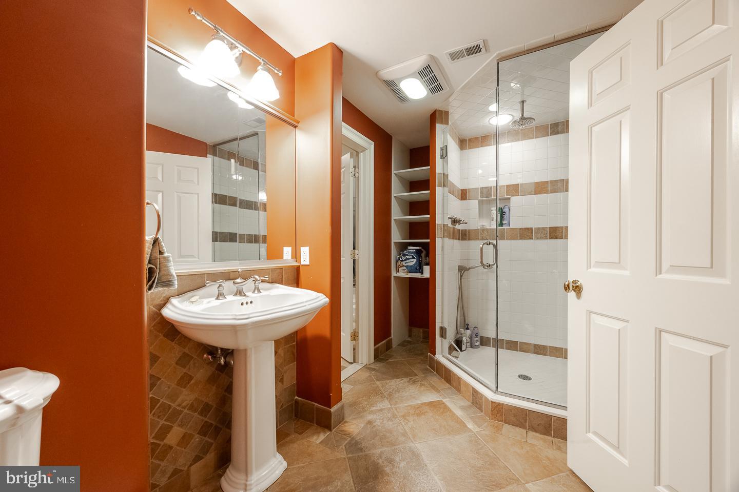 APPLEBROOK - Residential