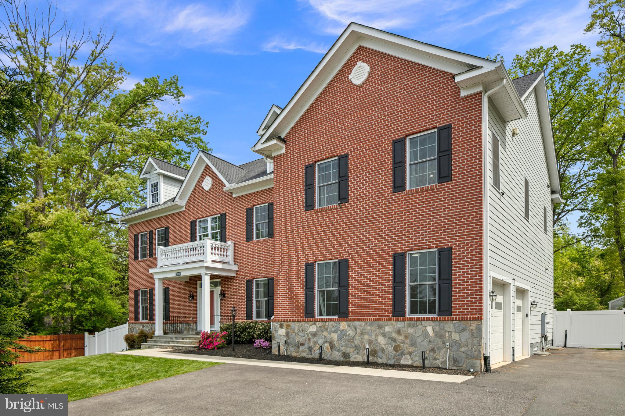 7911 FORT HUNT ROAD