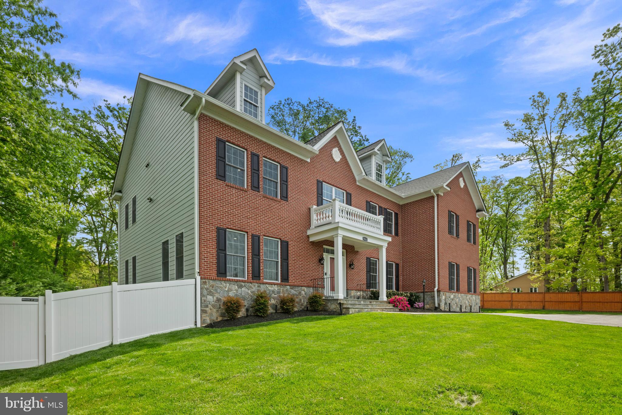 7911 FORT HUNT ROAD