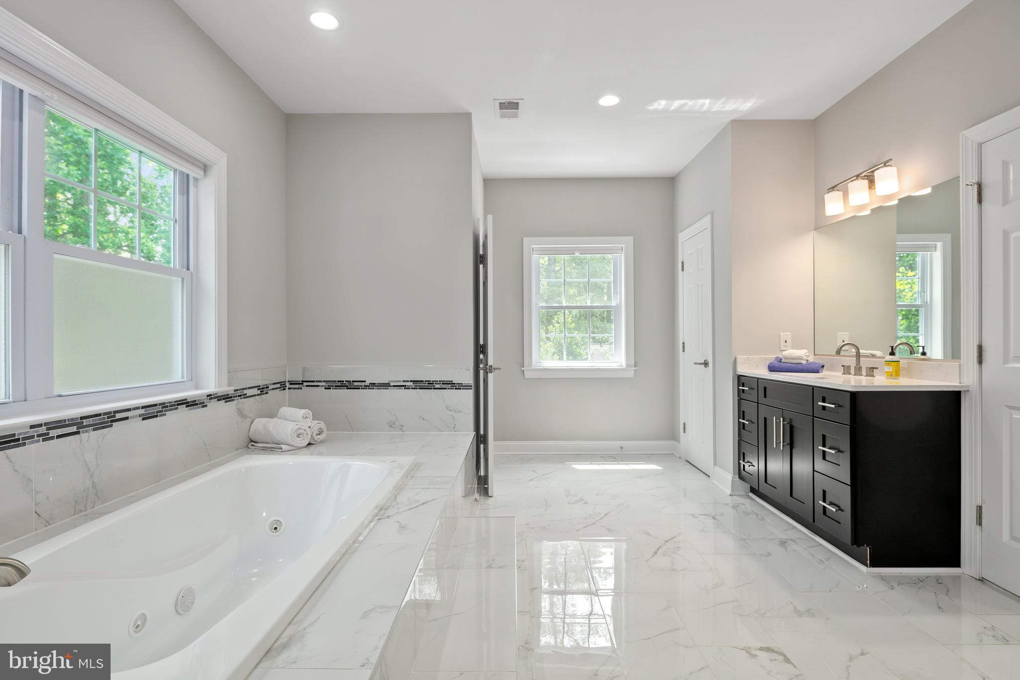 FORT HUNT - Residential