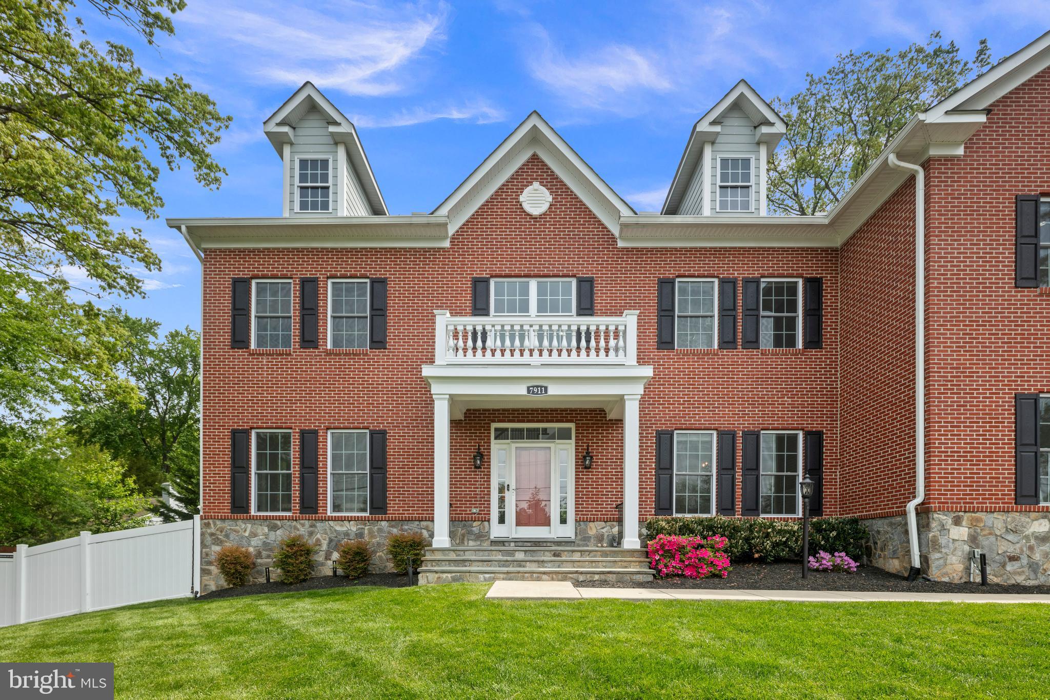 7911 FORT HUNT ROAD