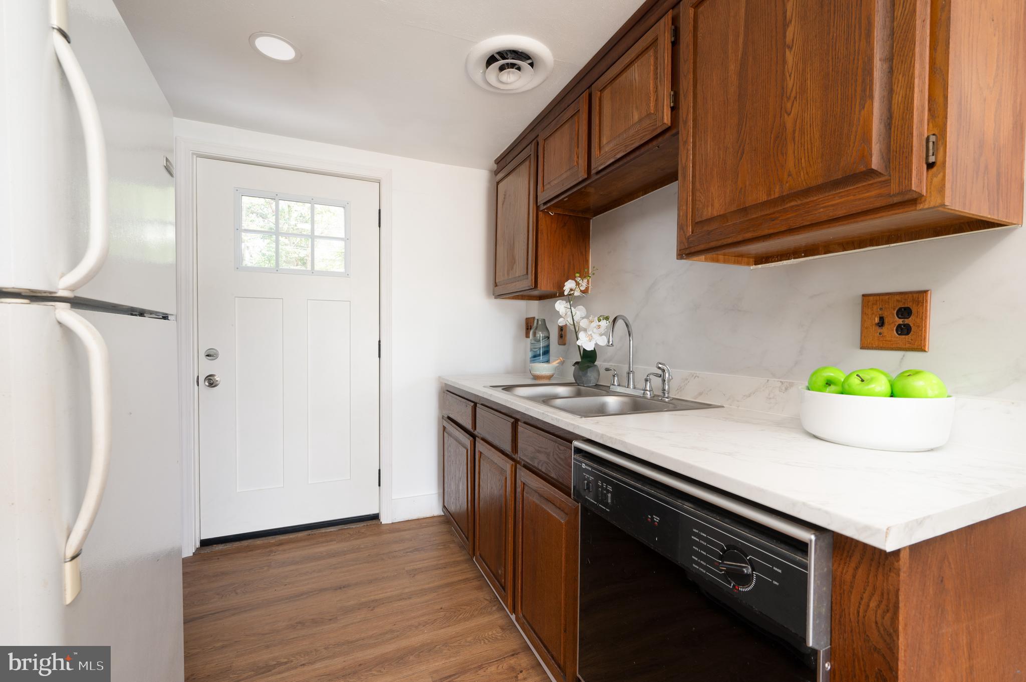 DOGWOOD LODGE - Residential