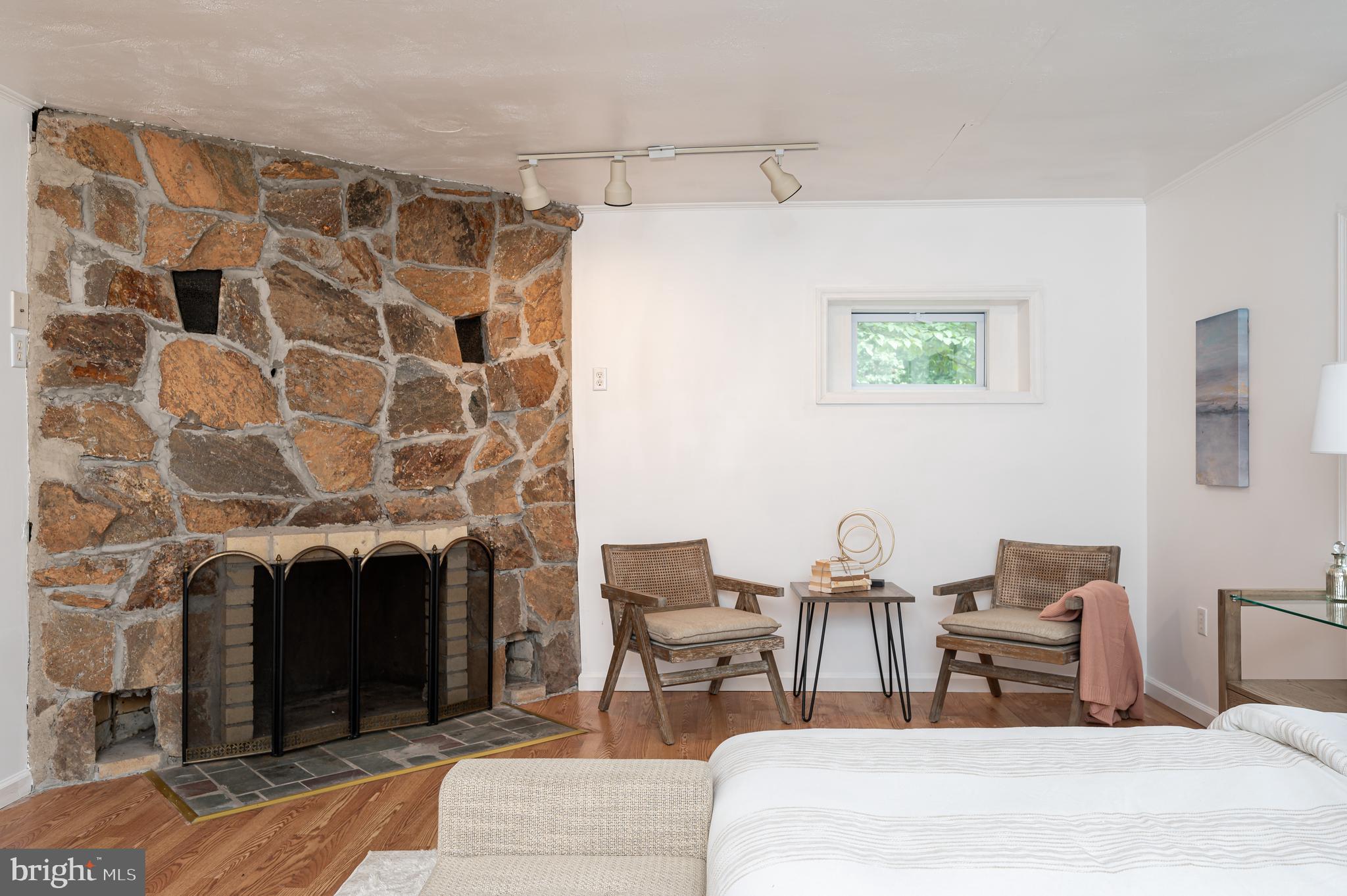 DOGWOOD LODGE - Residential