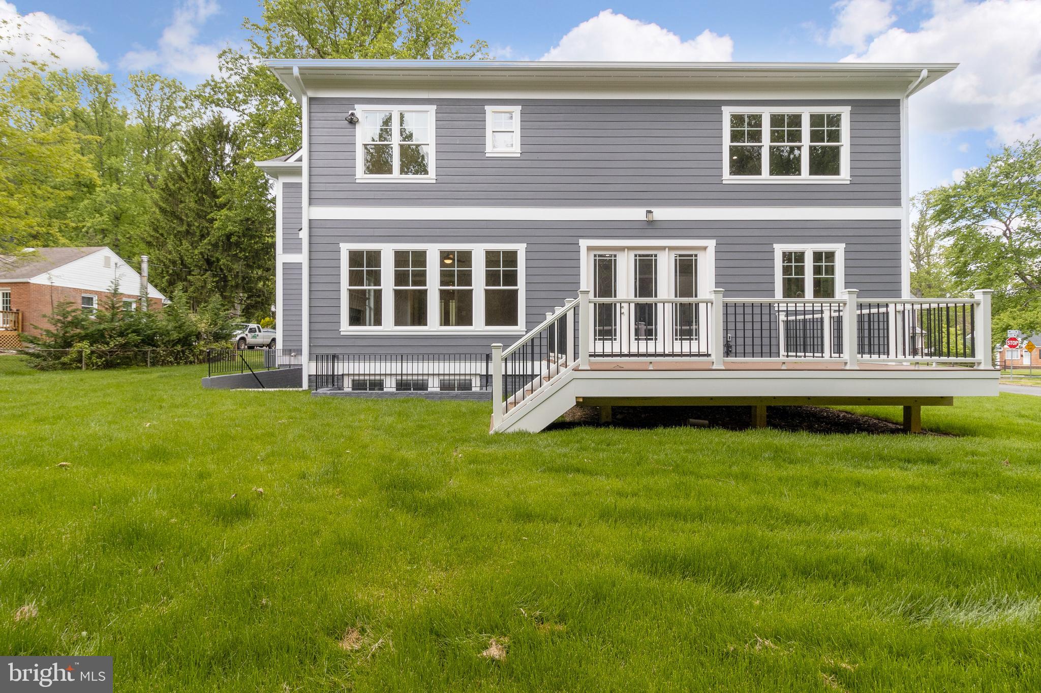 LEONARD - Residential