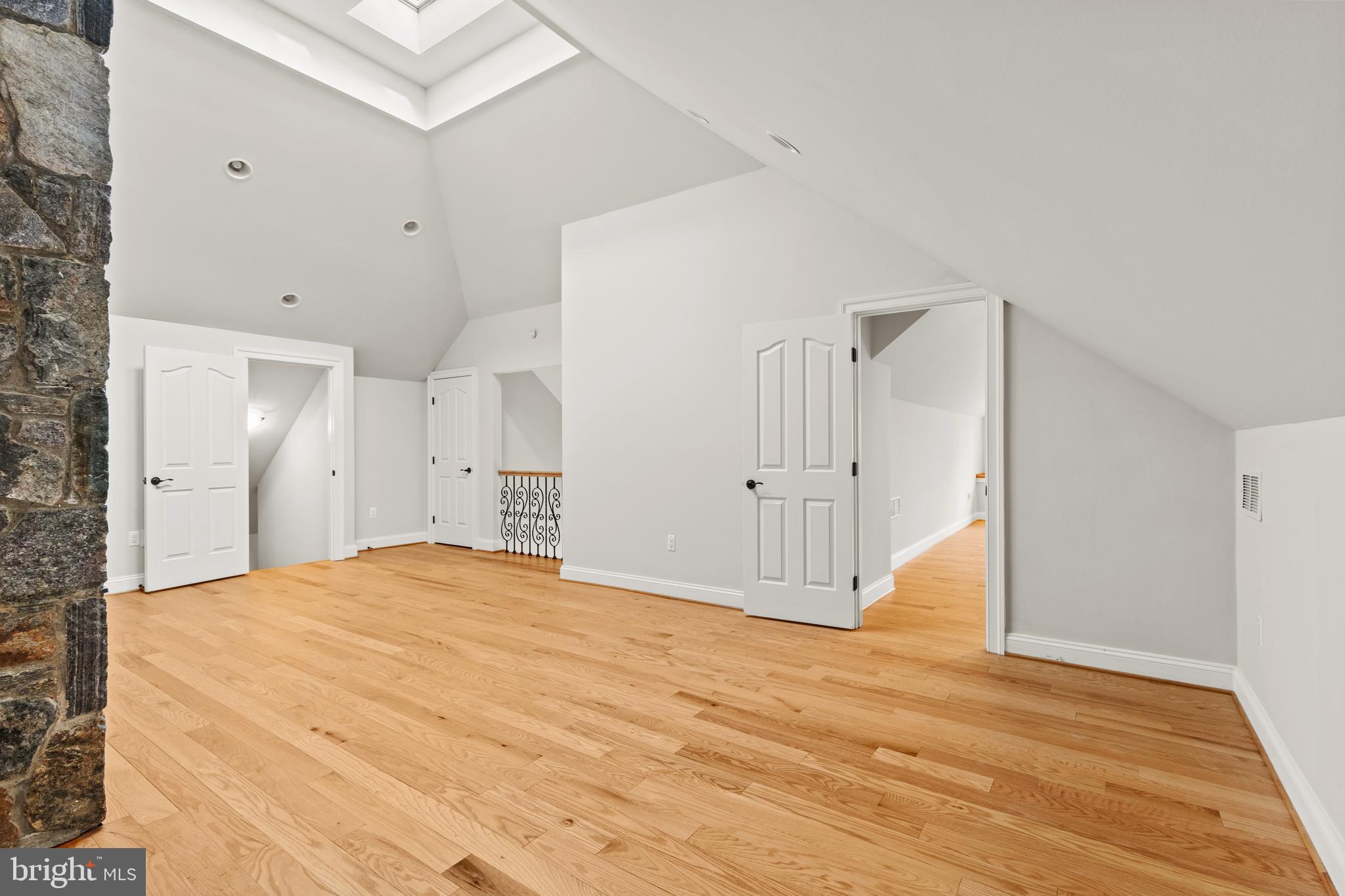 NORTH SHORE - Residential