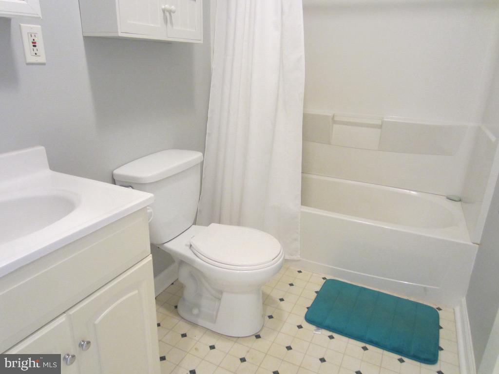 SUNNINGDALE MEADOWS - Residential