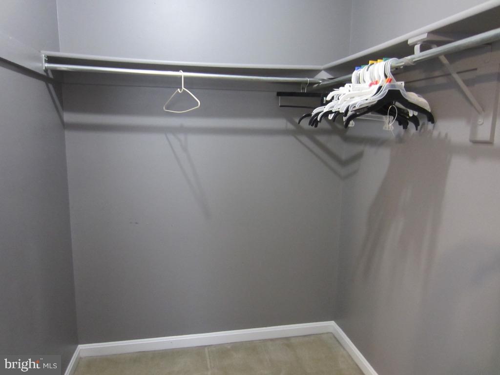 SUNNINGDALE MEADOWS - Residential