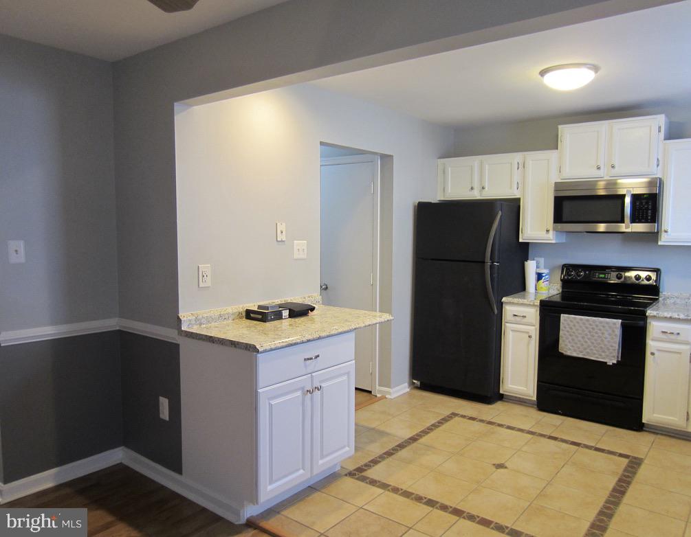 SUNNINGDALE MEADOWS - Residential