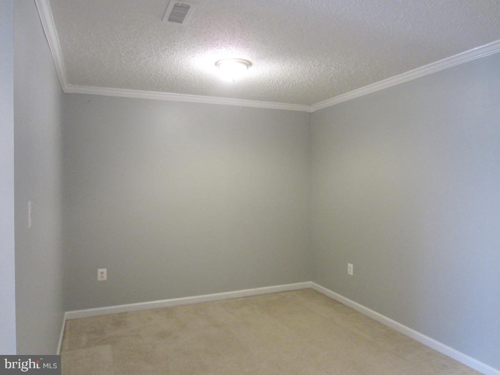 SUNNINGDALE MEADOWS - Residential