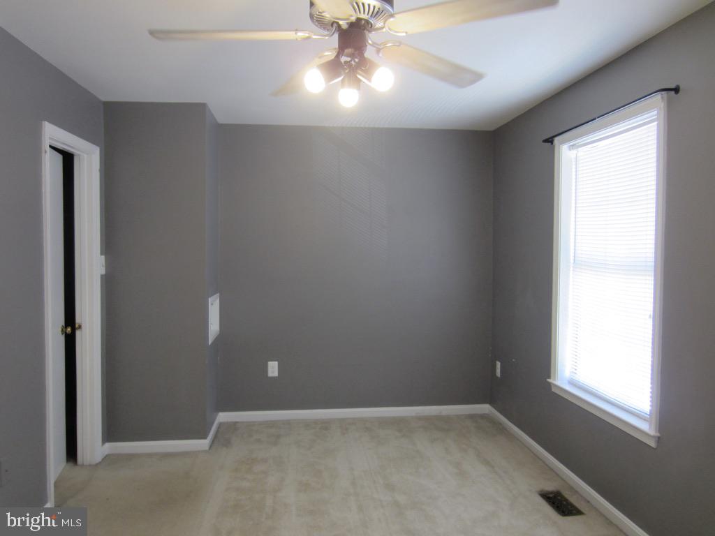 SUNNINGDALE MEADOWS - Residential