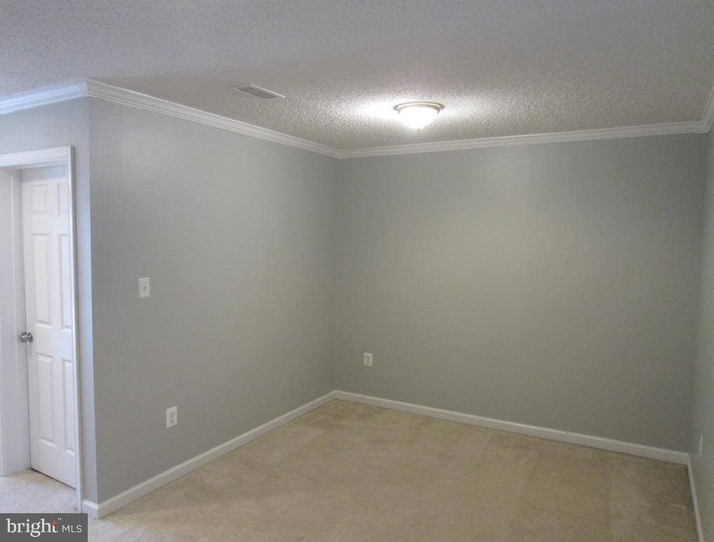 SUNNINGDALE MEADOWS - Residential