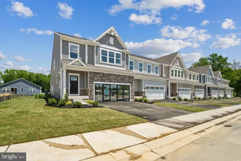 MLS: MDHR2059582