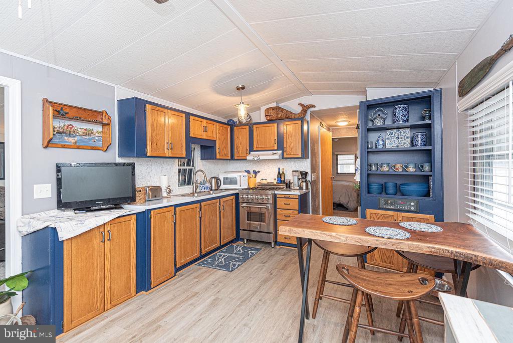 WHITE HORSE PARK I - Residential