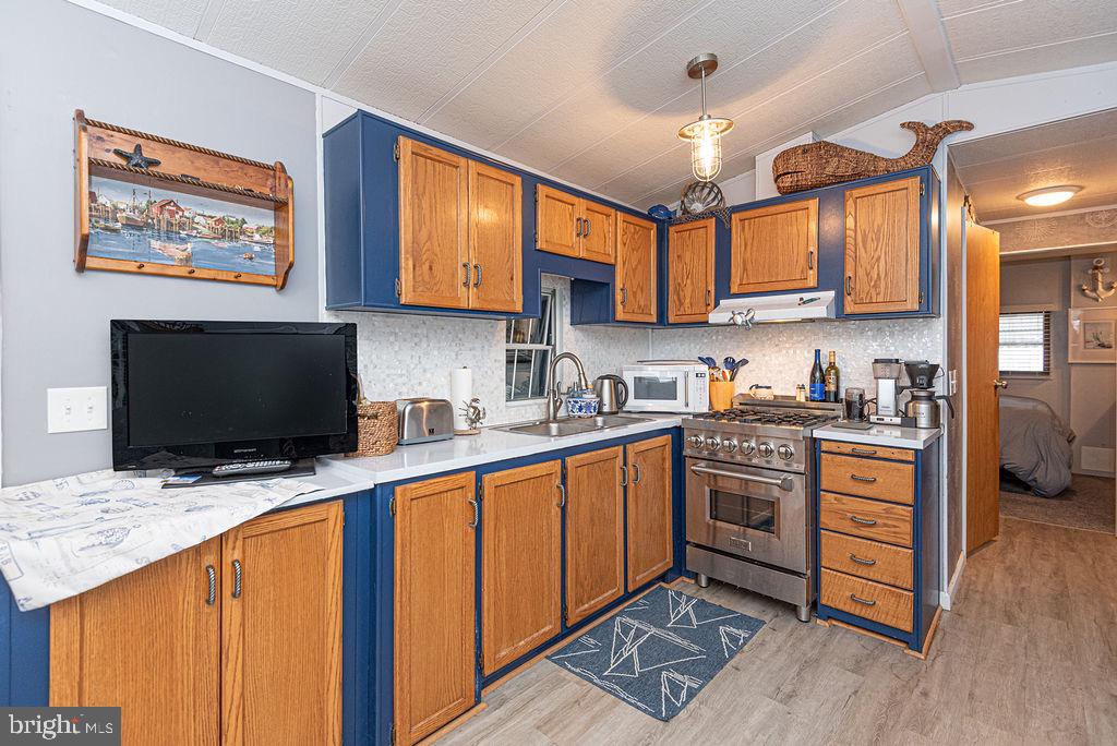 WHITE HORSE PARK I - Residential