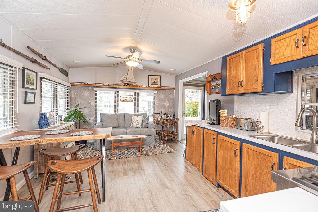 WHITE HORSE PARK I - Residential