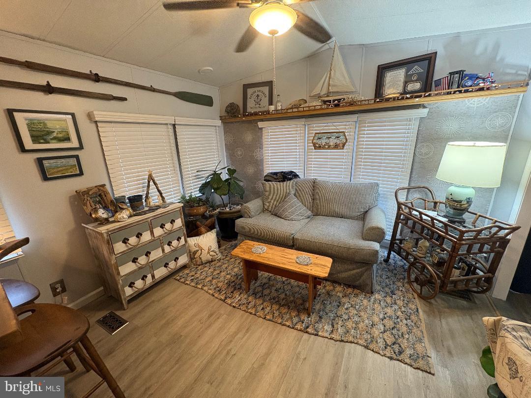 WHITE HORSE PARK I - Residential