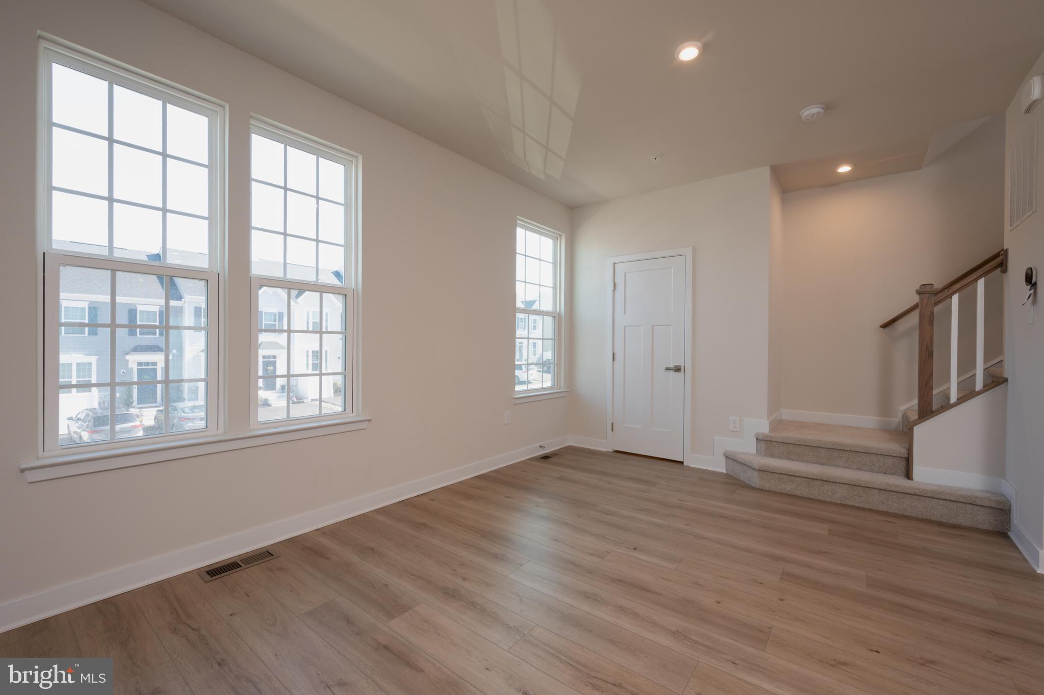 FOXWOOD RIDGE - Residential