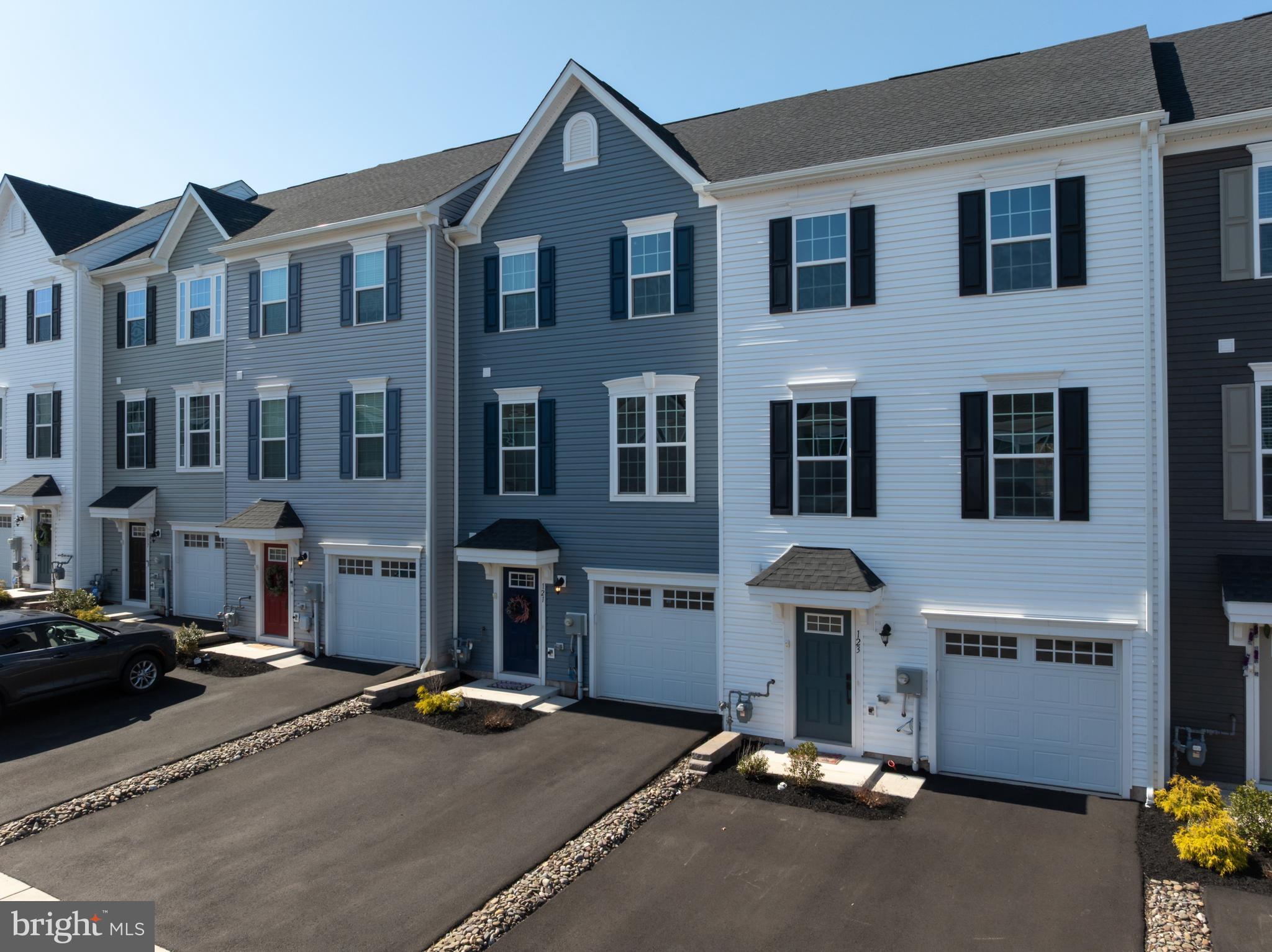 FOXWOOD RIDGE - Residential