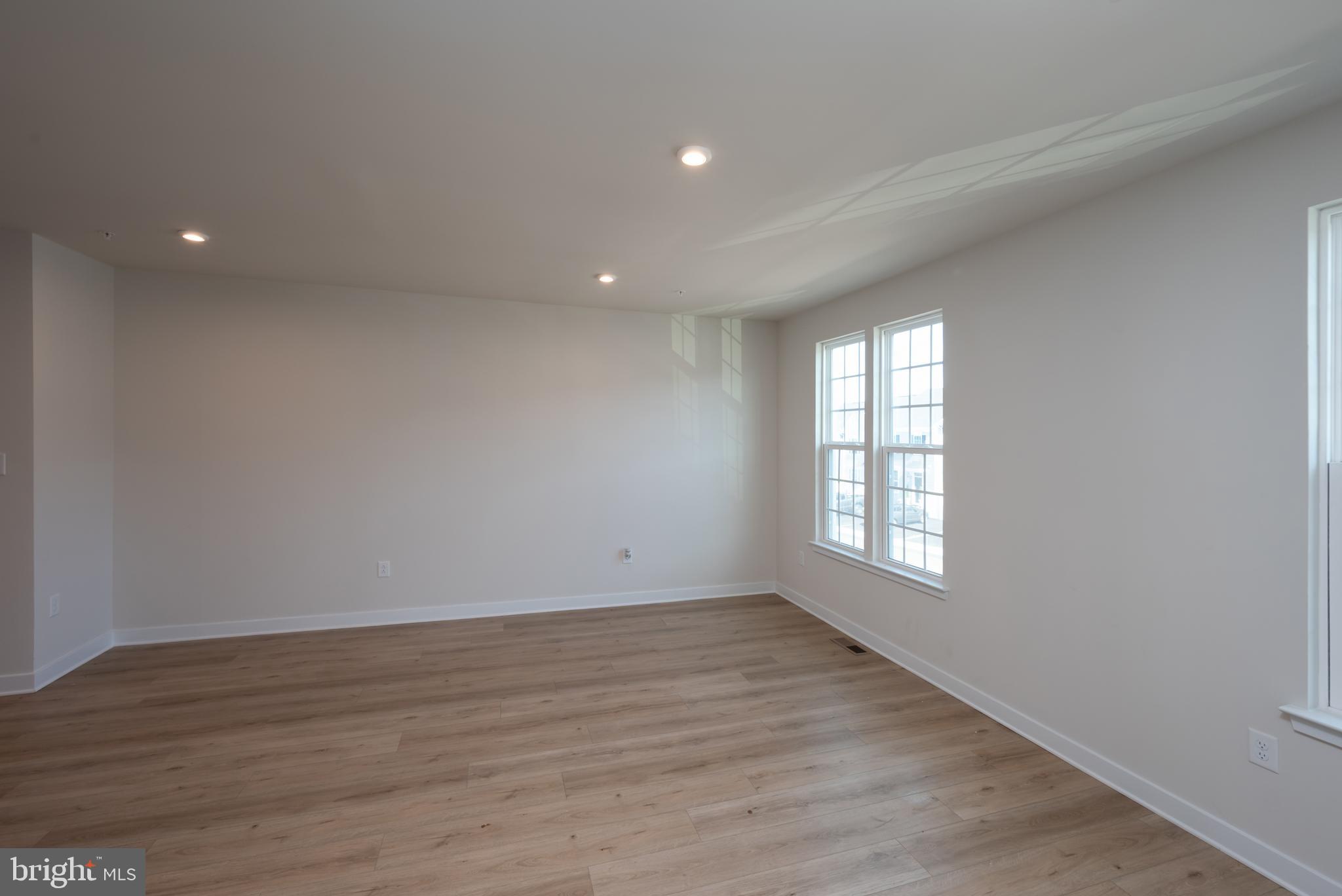 FOXWOOD RIDGE - Residential