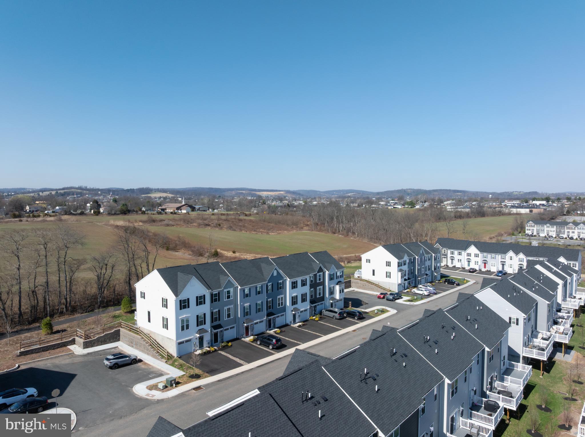 FOXWOOD RIDGE - Residential