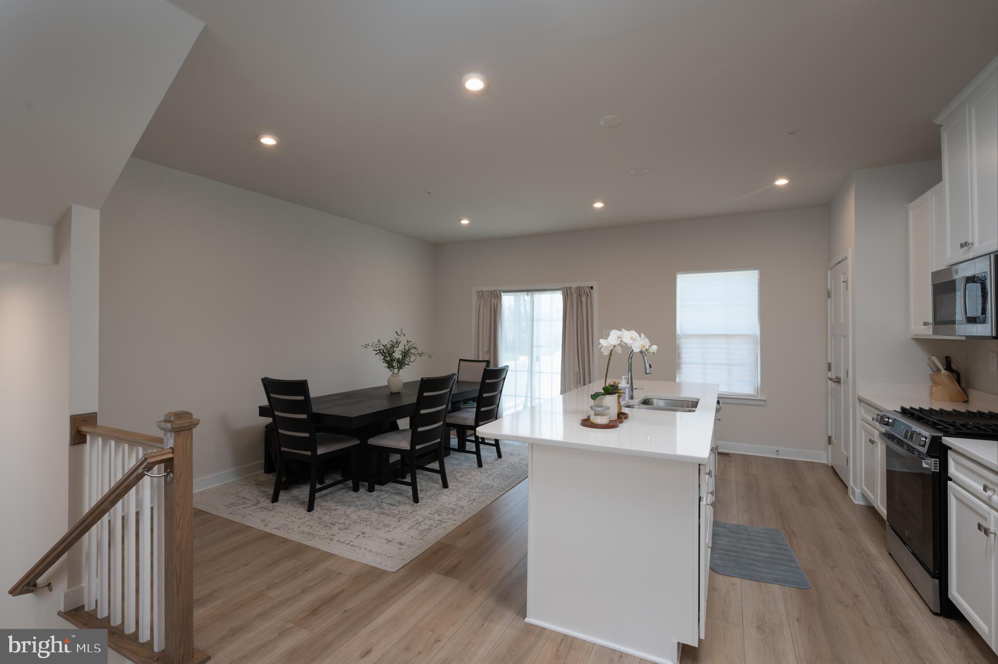 FOXWOOD RIDGE - Residential