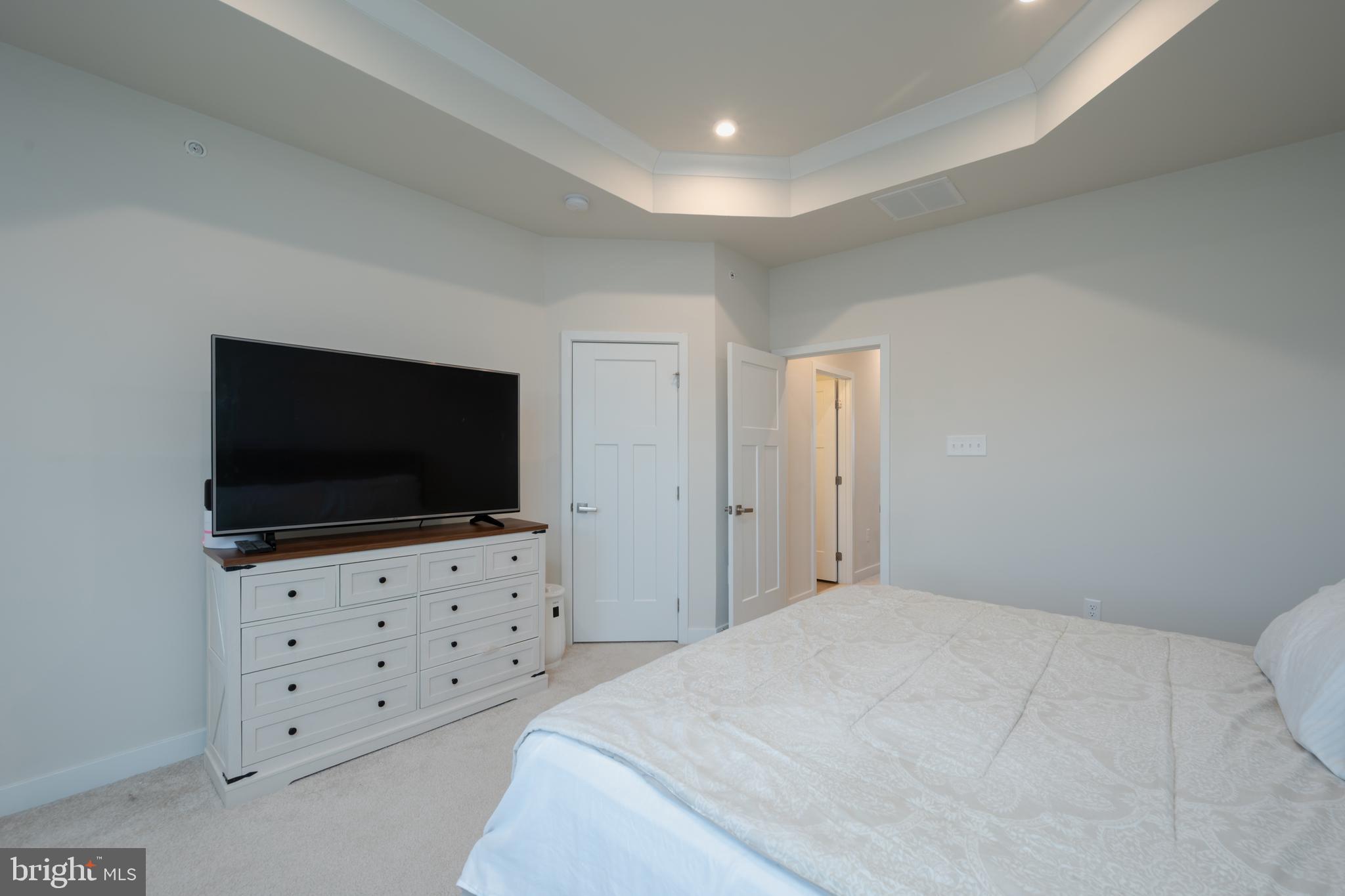 FOXWOOD RIDGE - Residential