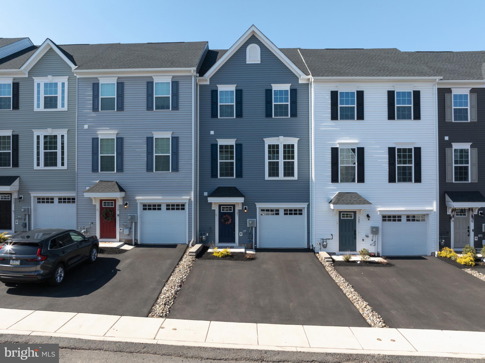 FOXWOOD RIDGE - Residential