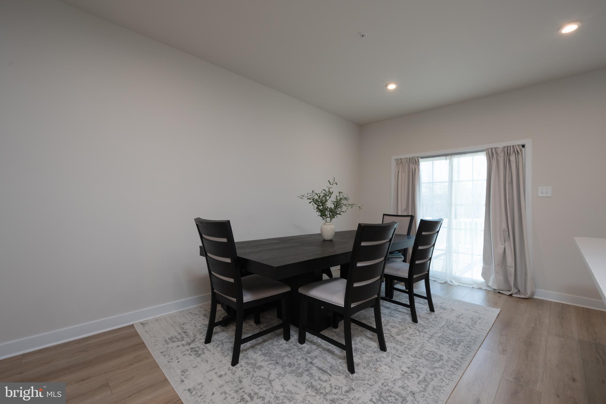 FOXWOOD RIDGE - Residential