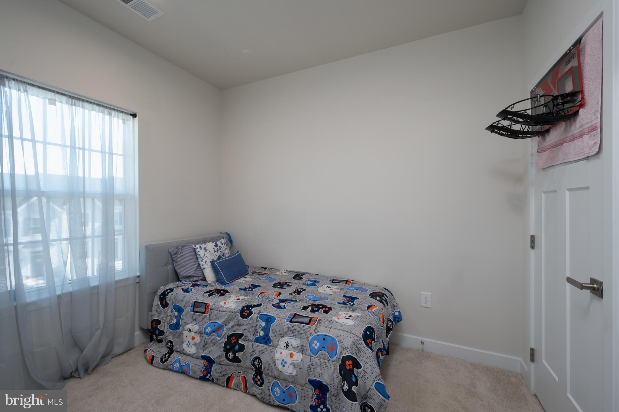 FOXWOOD RIDGE - Residential