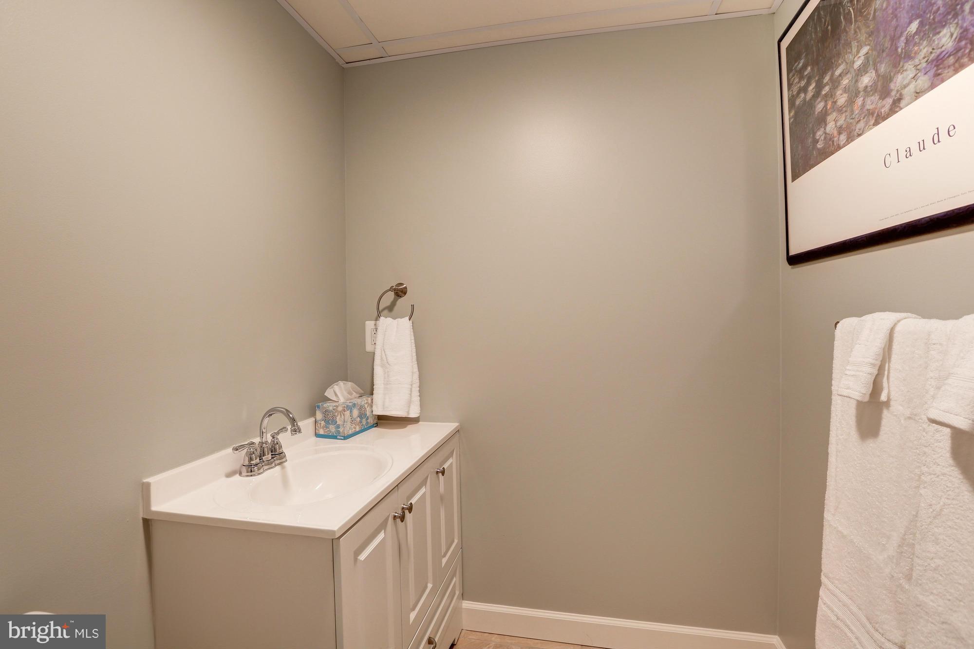 WILLIAMSBURG GARDENS - Residential