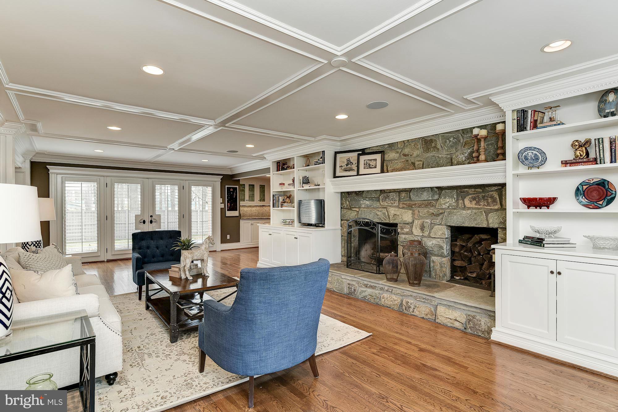 WILLIAMSBURG GARDENS - Residential