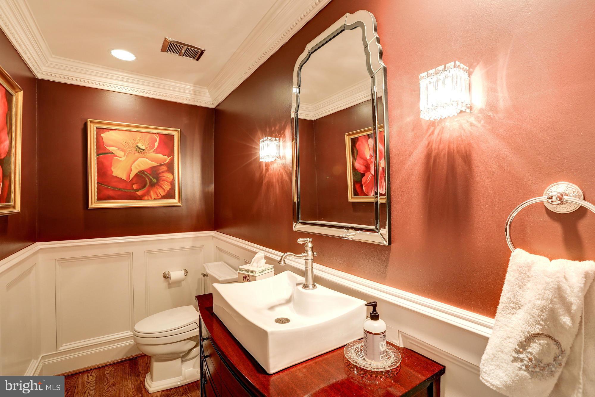 WILLIAMSBURG GARDENS - Residential