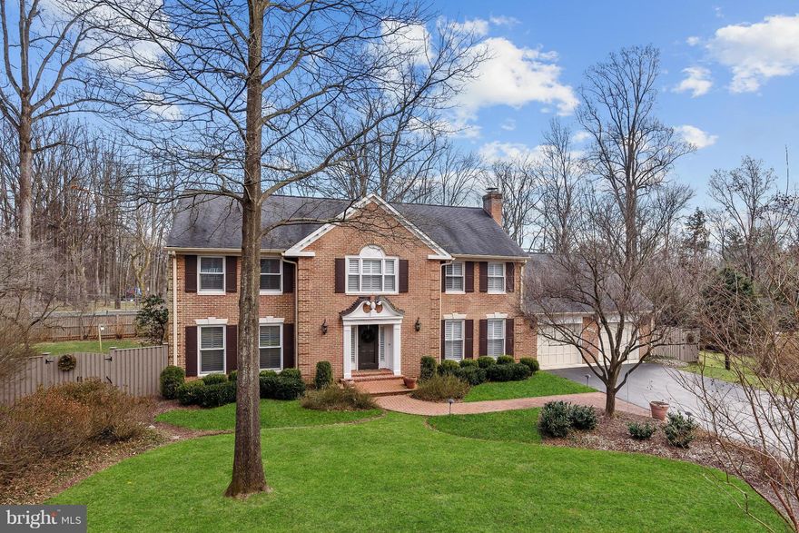 Top-to-bottom renovation w/ fantastic gourmet Kit, separate Lib & screened-in porch, lovely MBR Suite,  5BR's ,3FBA up. Newly redone lower level, 2nd kit, rec room, built-ins, 4th full bath & plenty of storage space.  Gorgeous fenced outdoor spacE,  play yard, flagstone terrace & lap pool.  Set back from Oaklyn on quiet cul-de-sac.