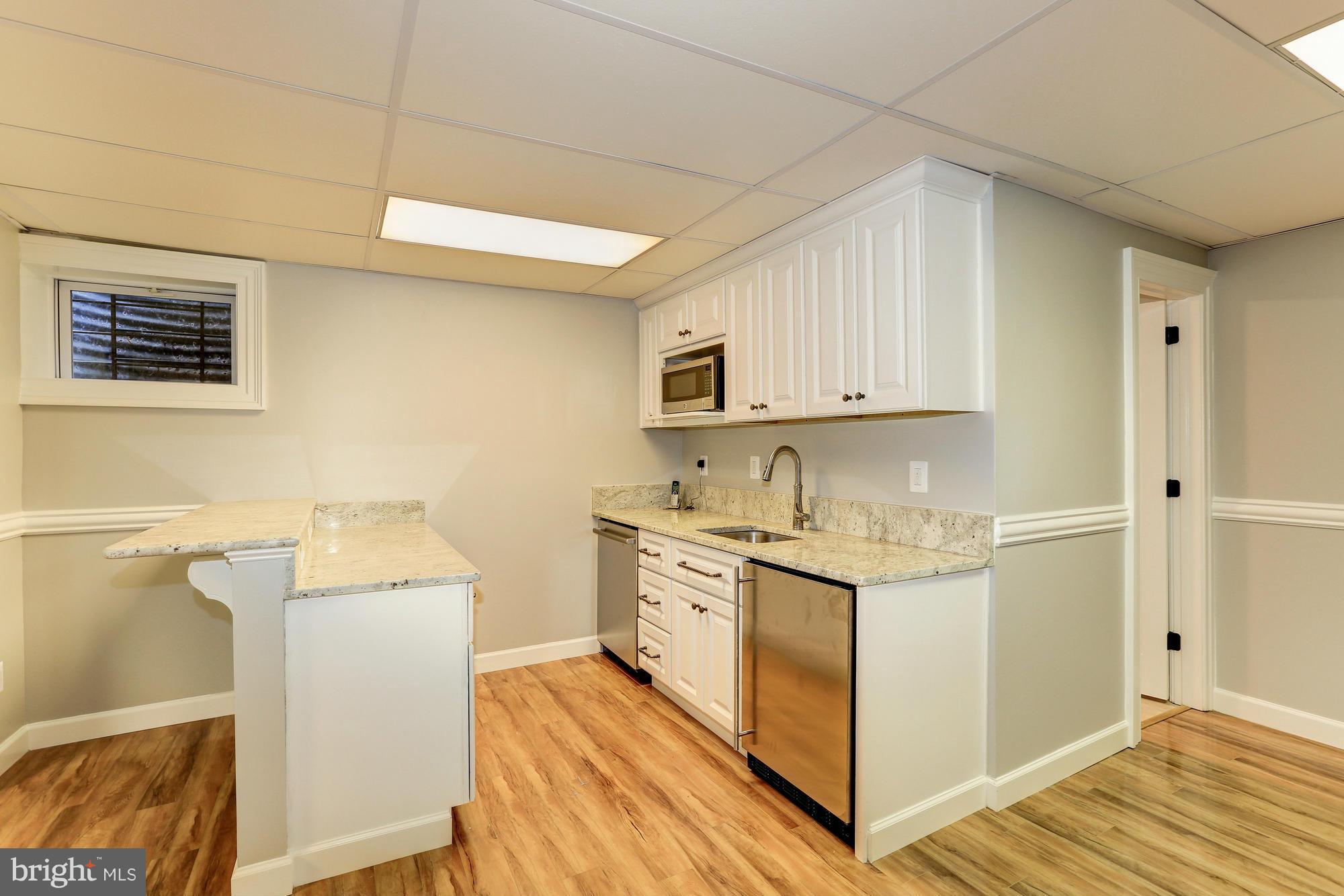 WILLIAMSBURG GARDENS - Residential