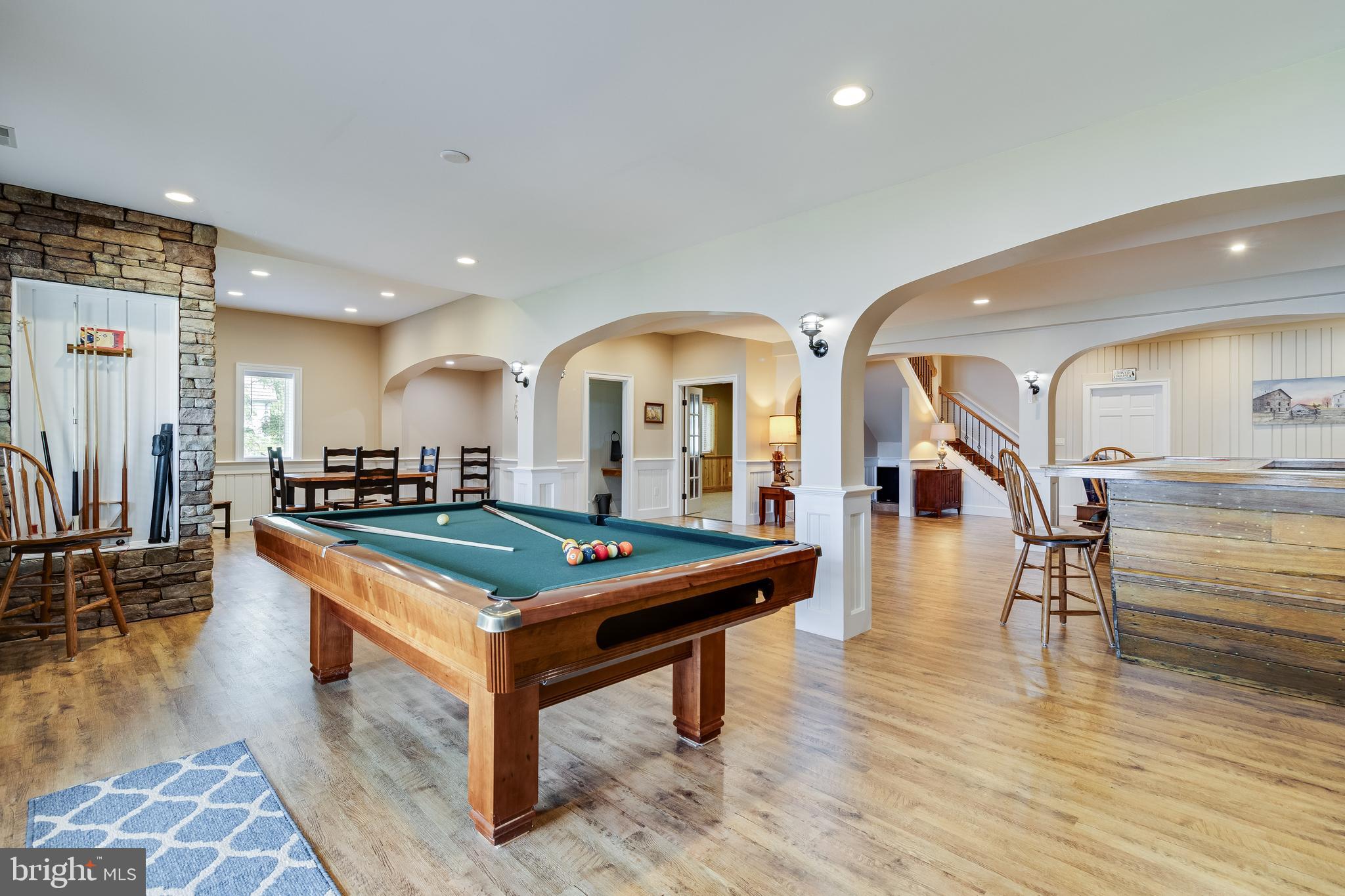 QUEEN TREE LANDING - Residential