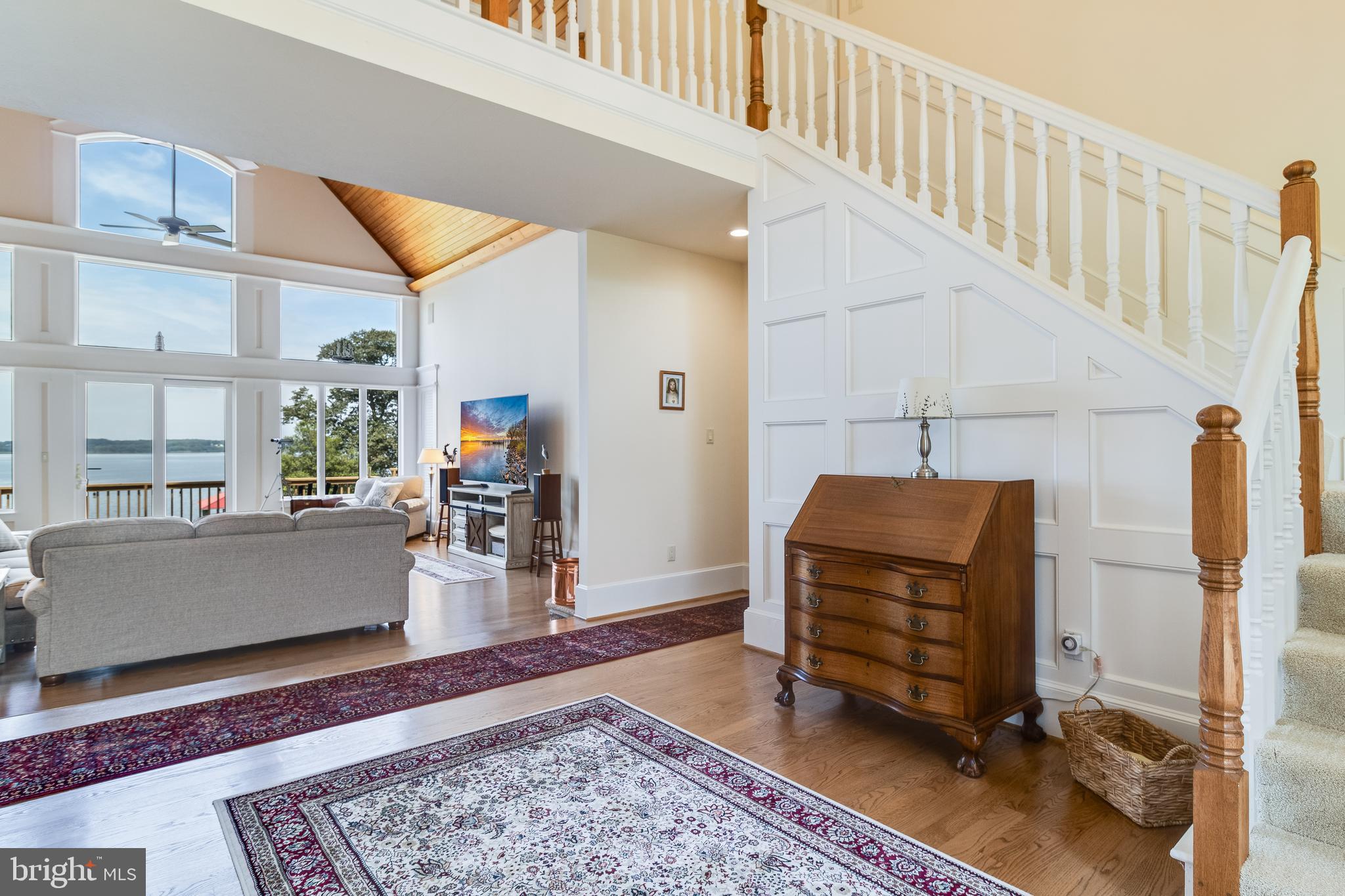 QUEEN TREE LANDING - Residential