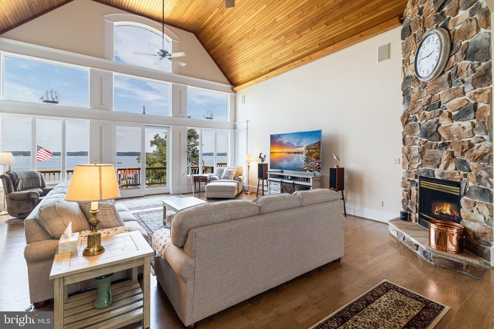 QUEEN TREE LANDING - Residential