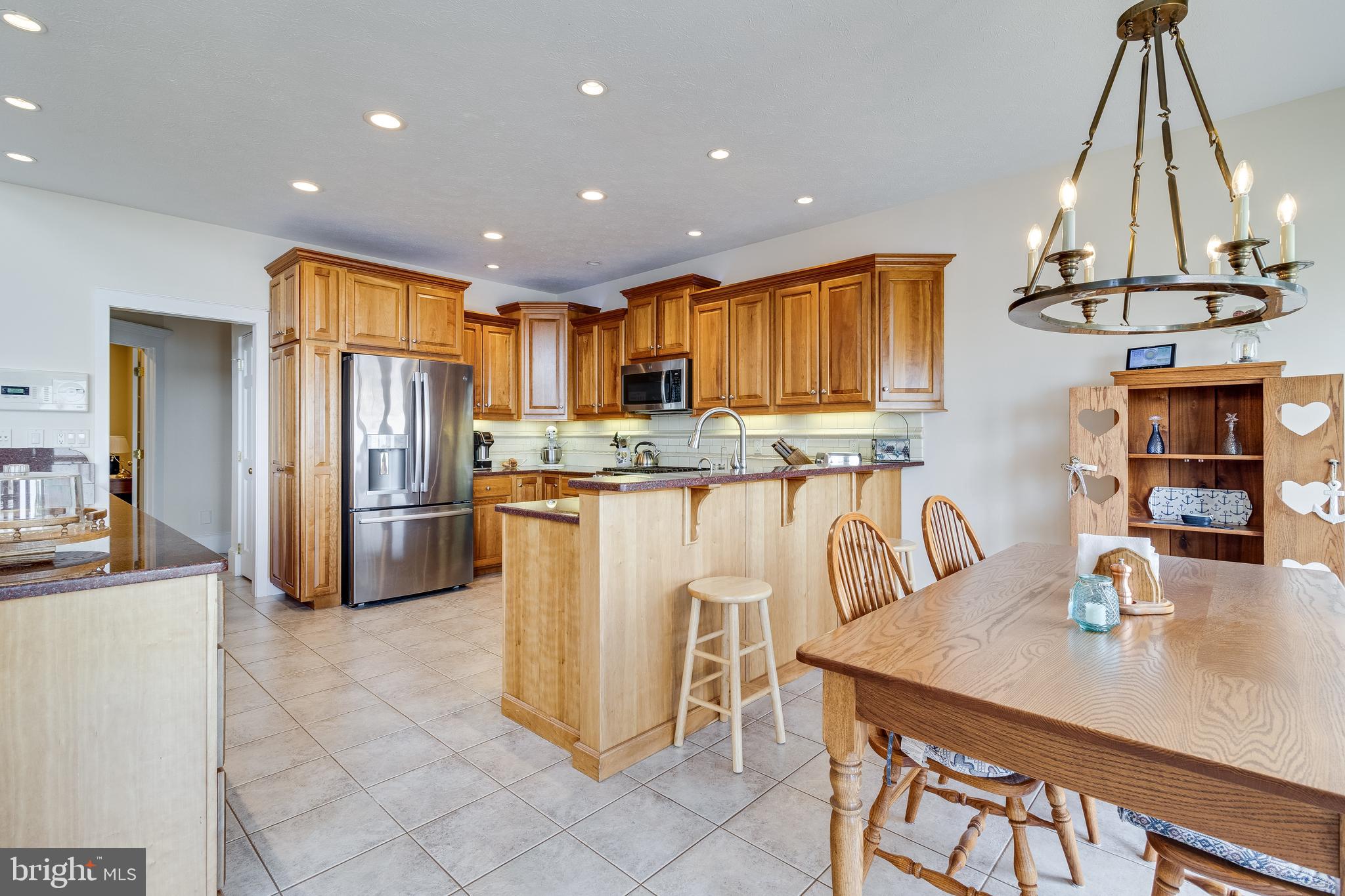 QUEEN TREE LANDING - Residential