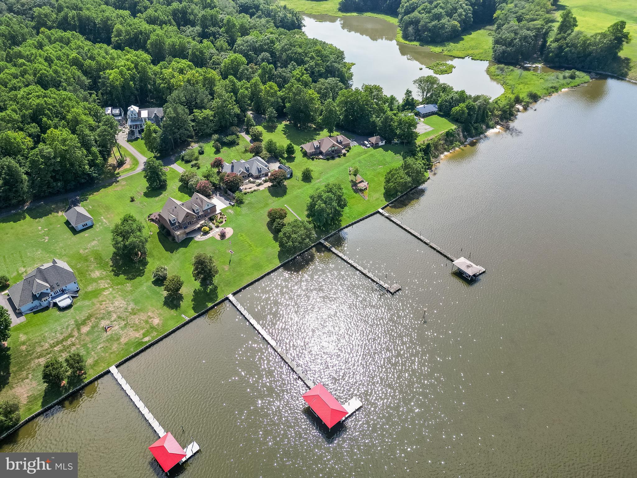 QUEEN TREE LANDING - Residential