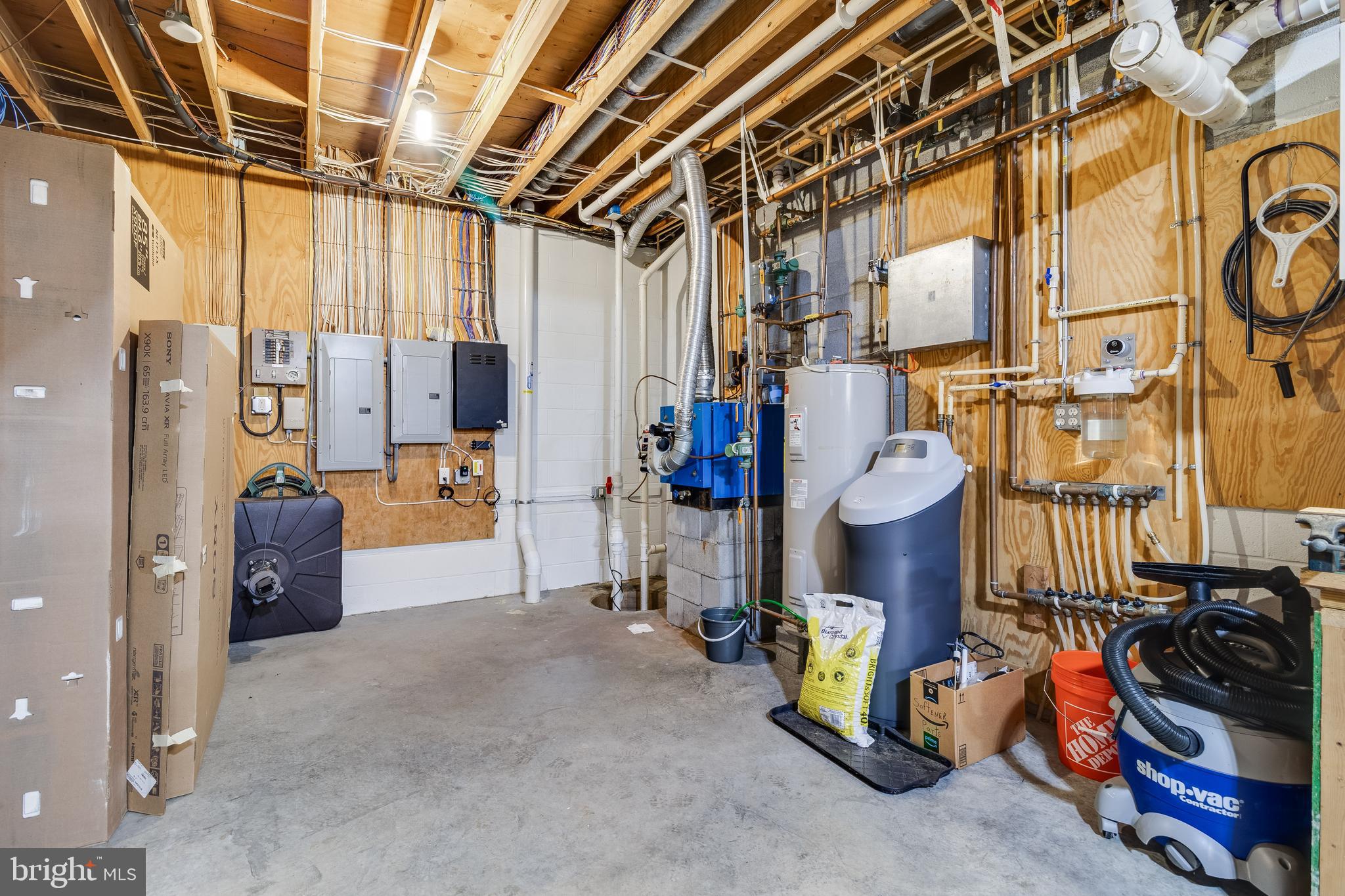 QUEEN TREE LANDING - Residential