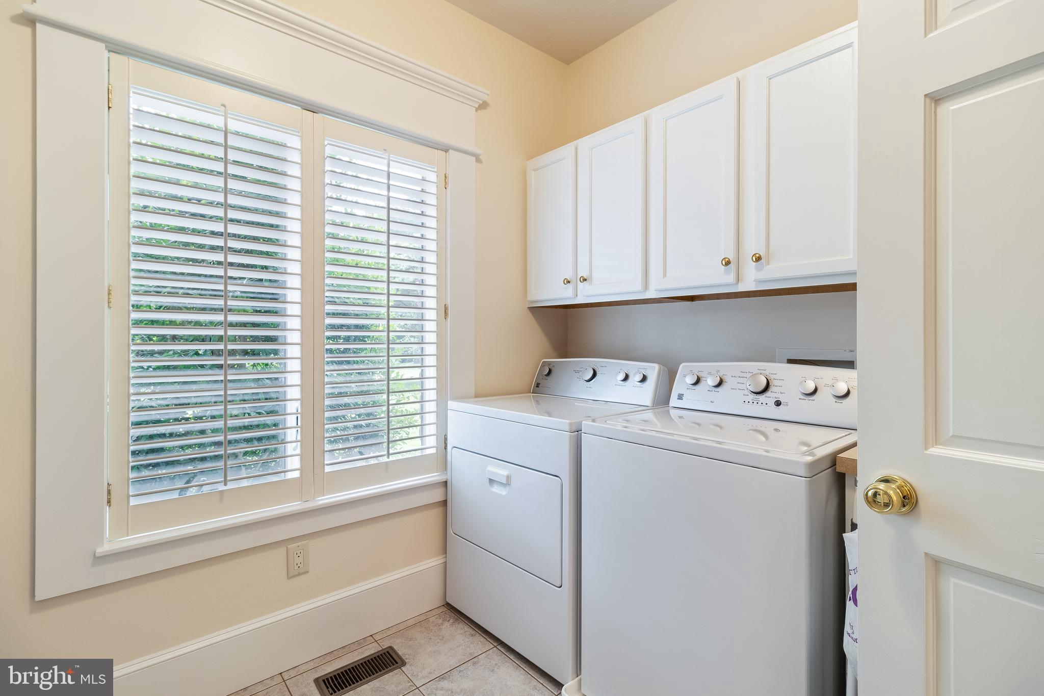 QUEEN TREE LANDING - Residential