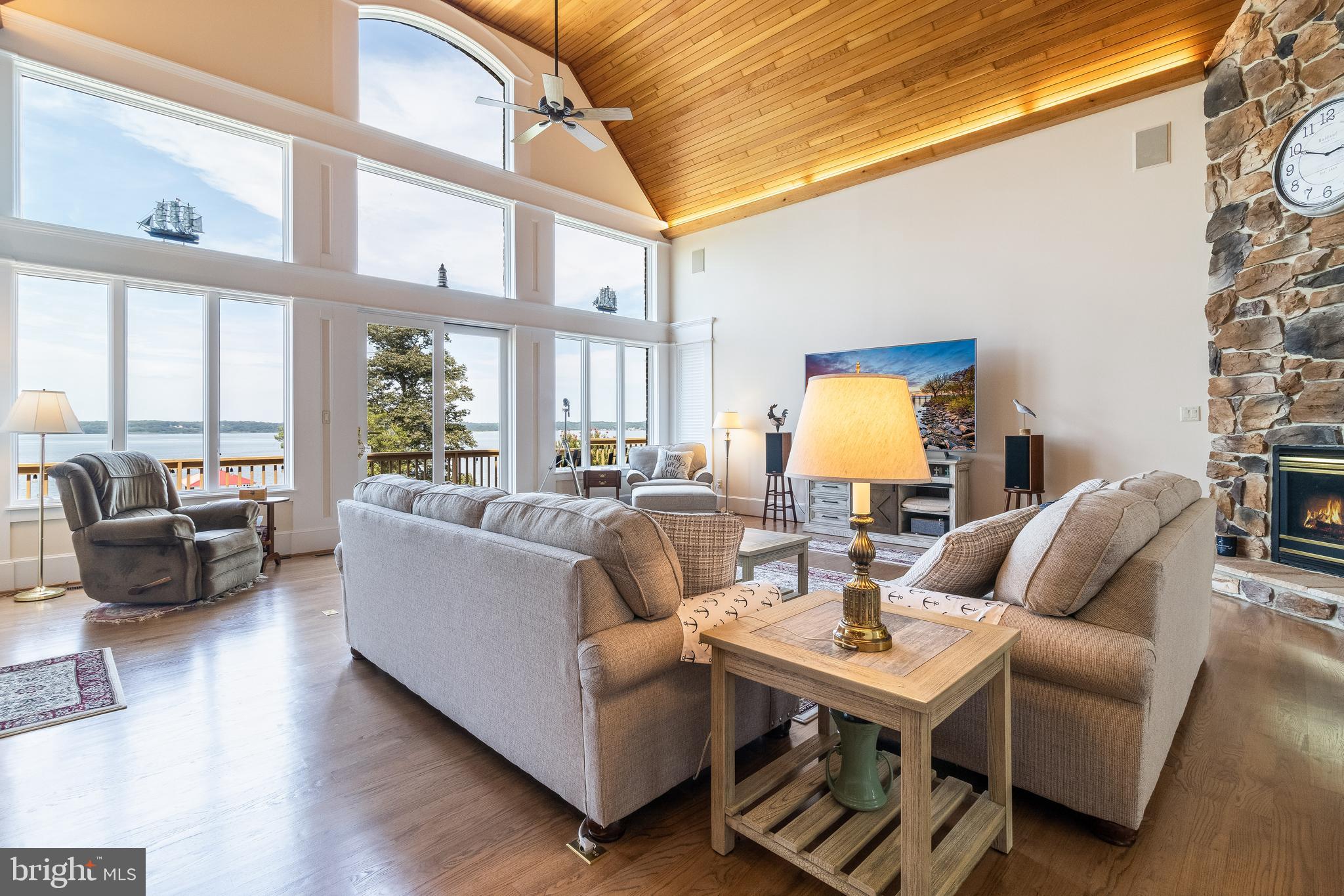 QUEEN TREE LANDING - Residential