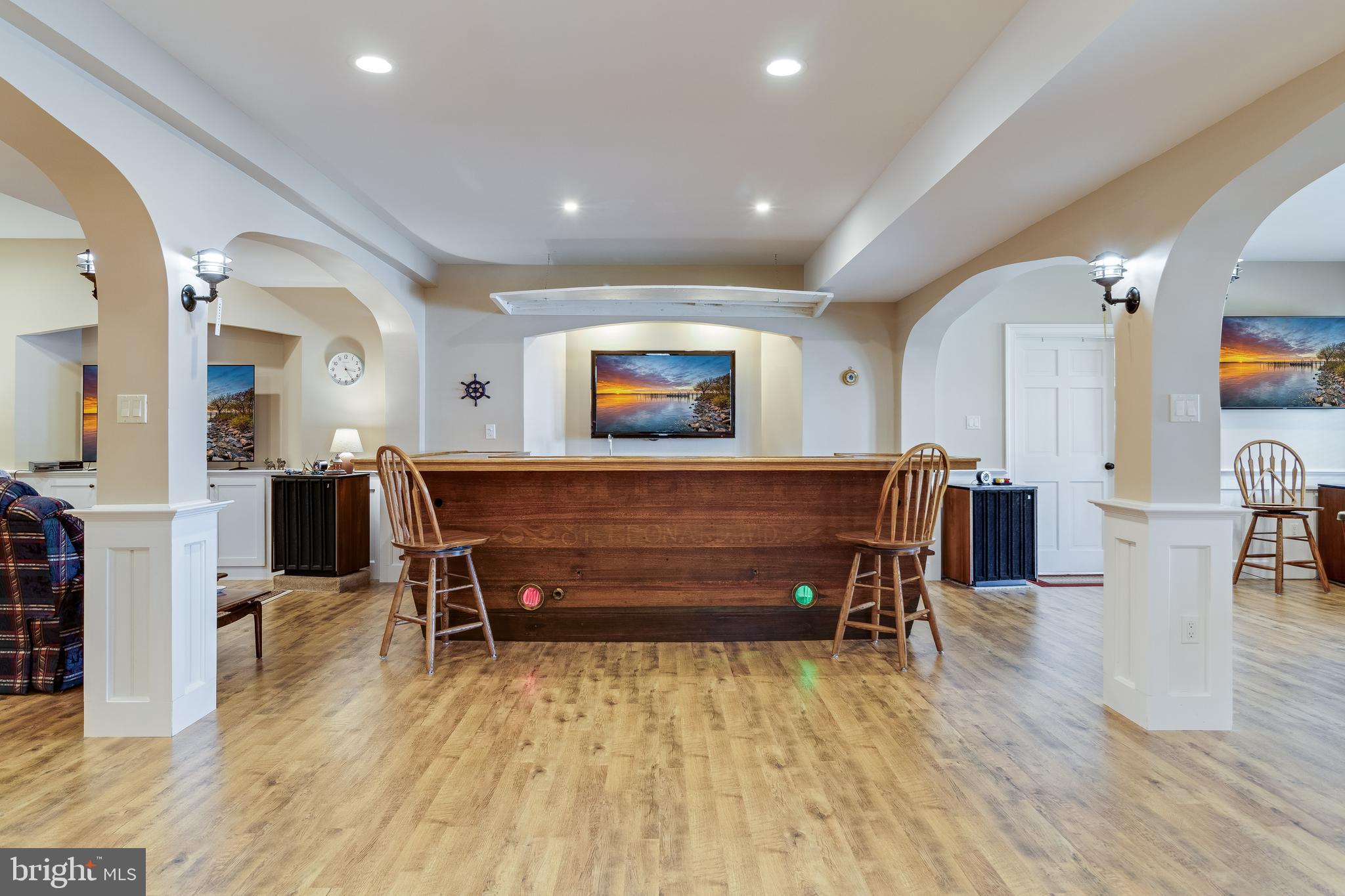 QUEEN TREE LANDING - Residential